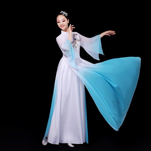 Women blue gradient chinese folk Classical dance performance costume female fan dance costume Chinese style umbrella dance performance suit